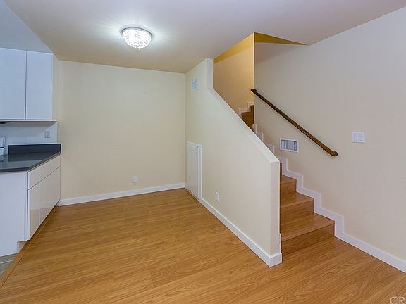 5th image of 801 E Acacia Ave APT E