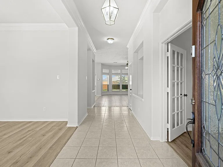 2415 Wyckchester Dr — Photo 3