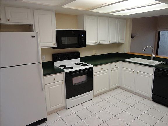 5th image of 4226 Hartwood Ln #4226