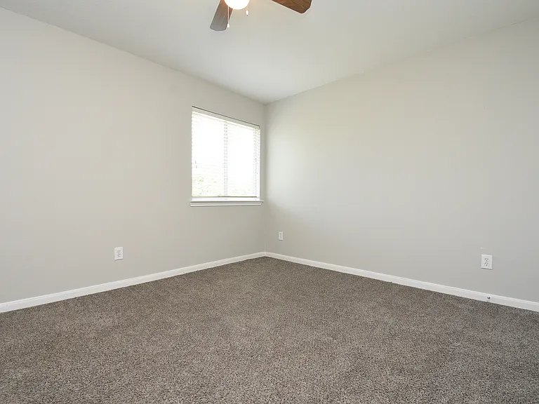 21603 Falvel Lake Dr — Photo 26
