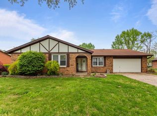 304 Nancy Dr, O'Fallon, IL 62269