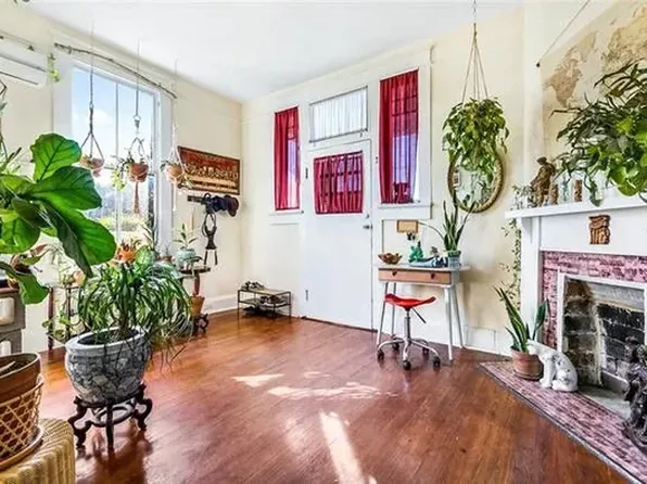 4323 Burgundy St #4323, New Orleans, LA 70117