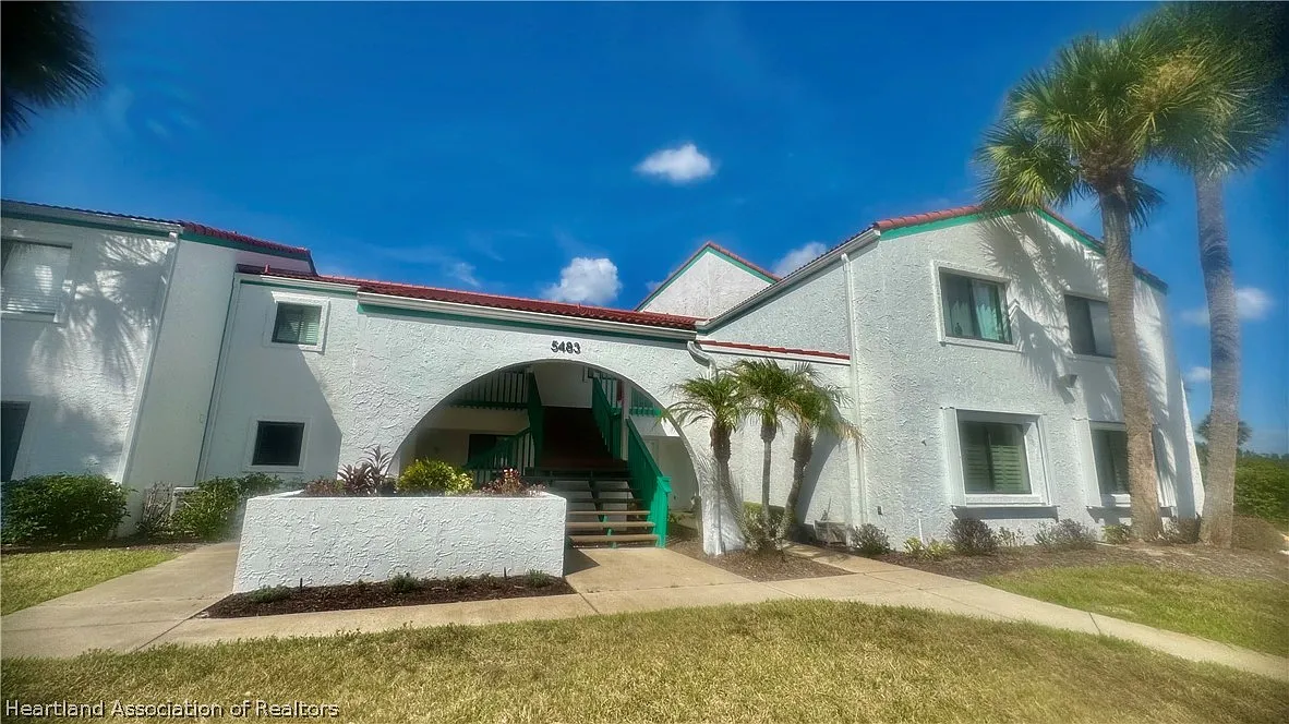 3 bed, 2.0 bath, 1287 sqft, $1,800 — Photo 1