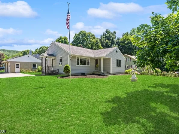 162 Cozy Lake Rd, Jefferson Twp., NJ 07438
