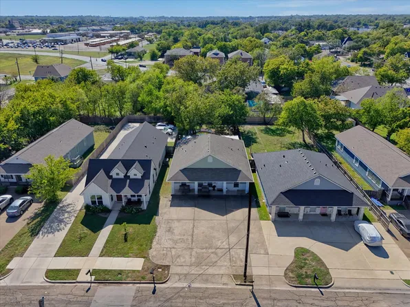 1913 S 16th St, Waco, TX 76706