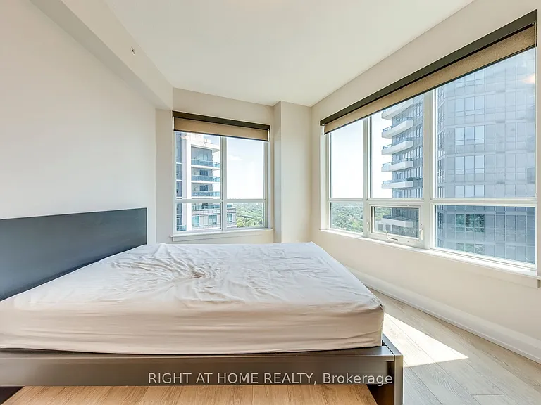 7171 Yonge St #2415 — Photo 6