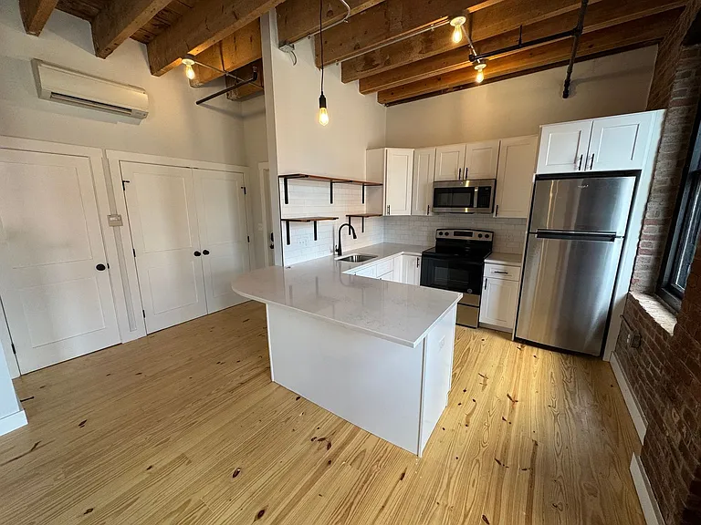45 Wingate St — Photo 7