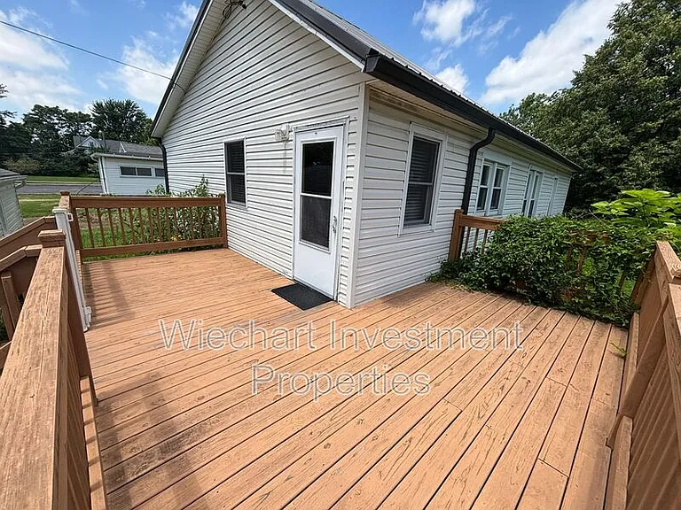 313 E Highland Ave — Photo 3
