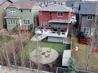 211 E Mountainview Dr, Okotoks, AB T1S 0L6