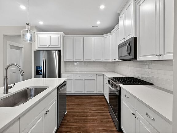 3rd image of 3154 Finchborough Ct