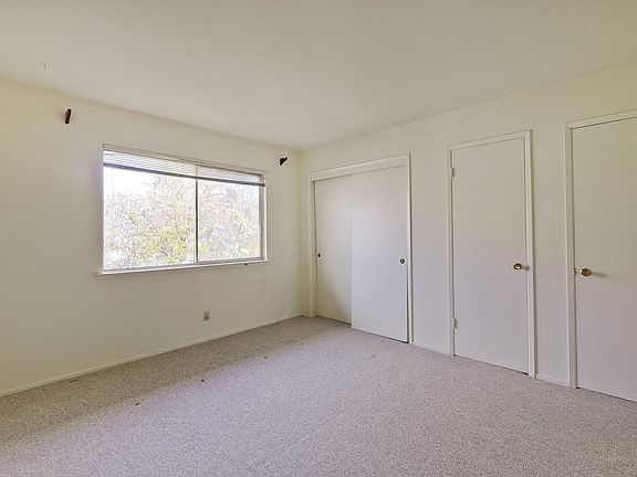 4th image of 314 College Ave APT 3