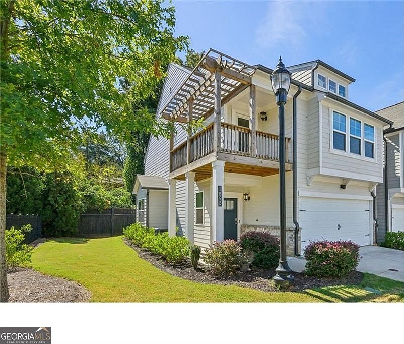1st image of 1858 Belmore St