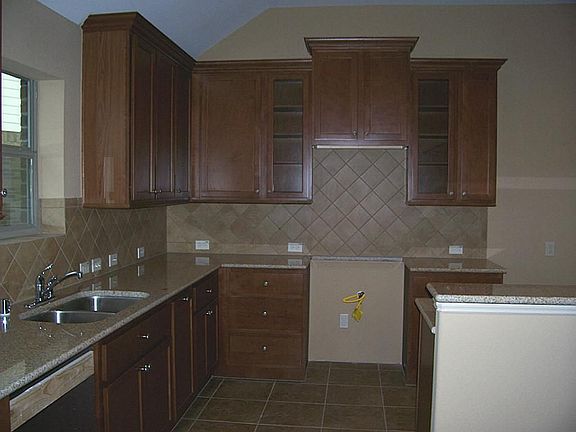 3rd image of 7507 Amber Village Cir