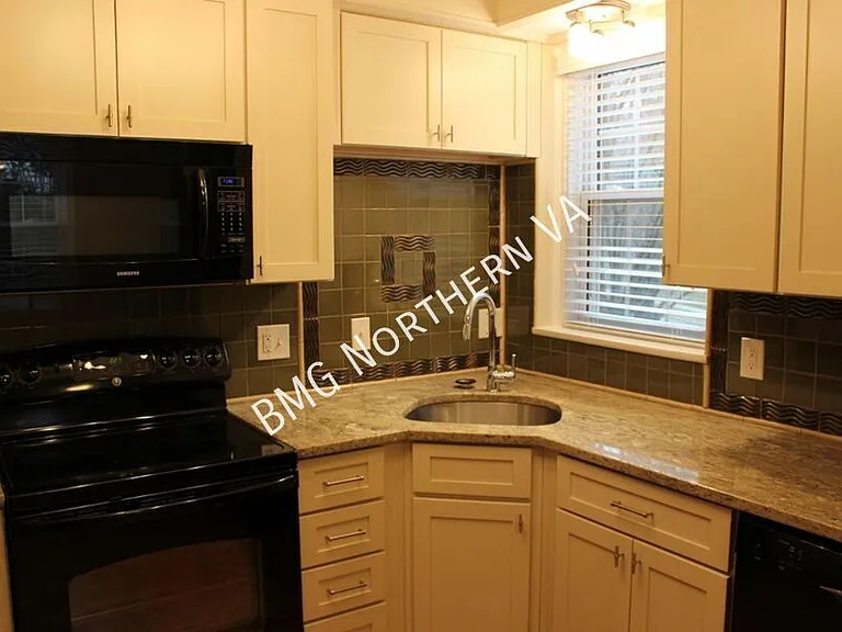 2739 S Buchanan St — Photo 10