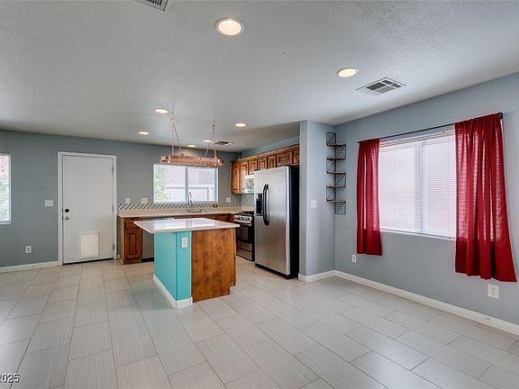 4th image of 9476 Milkweed Canyon Ave
