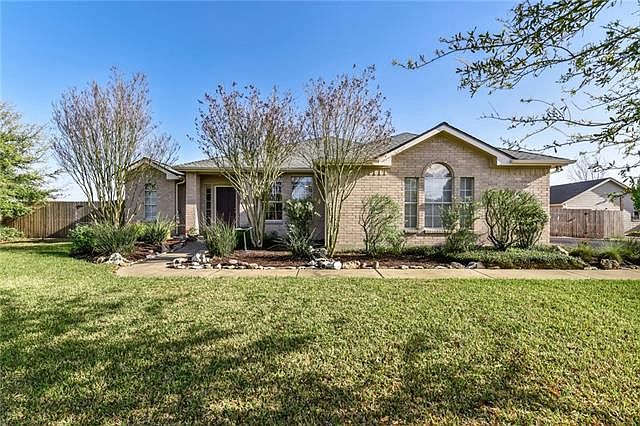1st image of 113 Guadalupe Dr