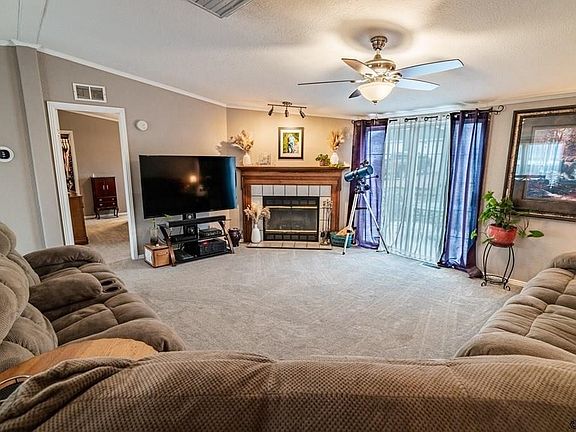 4th image of 423 Highland Ave