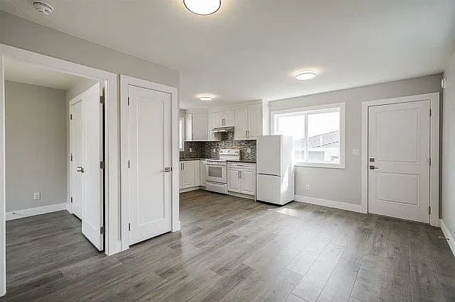 1 bed, 450 sqft, $1,350 — Photo 2