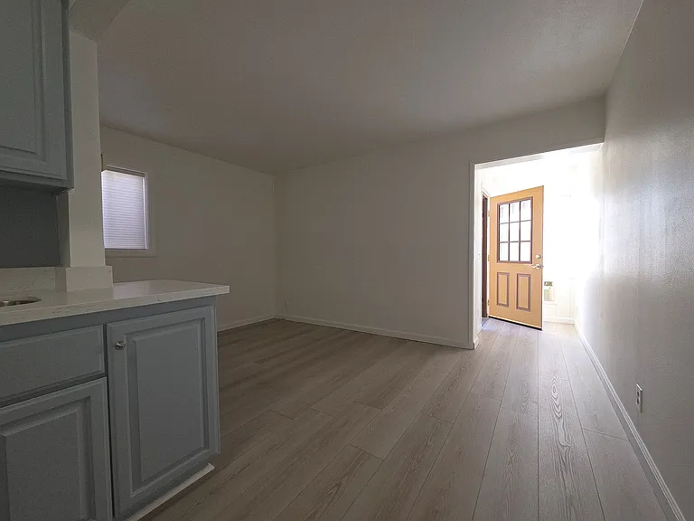 240-246 Cruzero St #244 — Photo 6