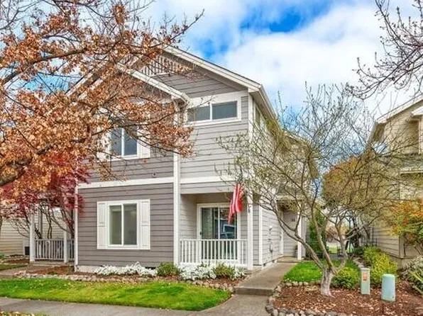 514 Griffin Oaks Dr, Central Pt, OR 97502