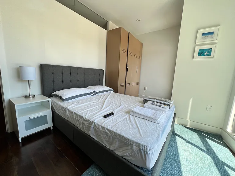 1735 N La Brea Ave #404 — Photo 10