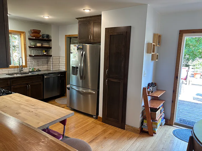 308 Waldo St — Photo 10