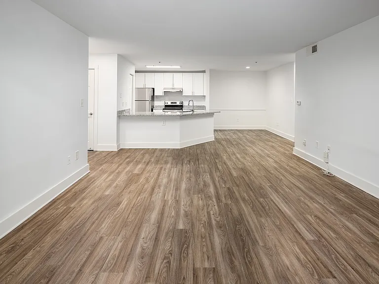 Wesley St. Claire Apartments at Lawrenceville — Photo 17