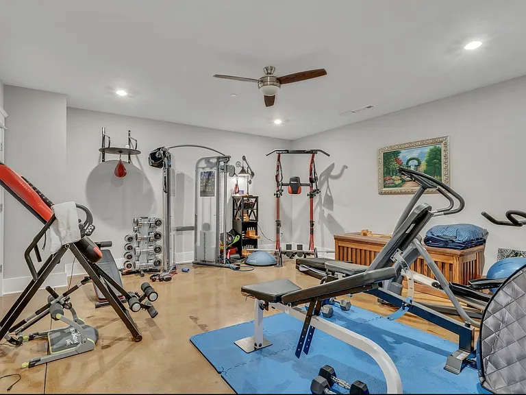 126 Brooksbank Dr — Photo 28