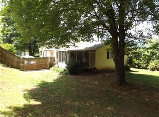 253 Mulberry St, Clyde, NC 28721