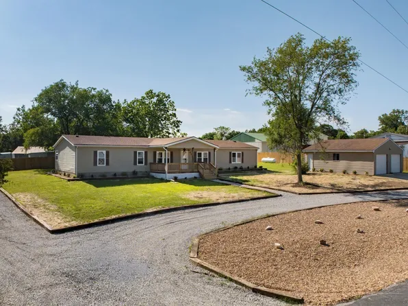 419 Kraft Rd, Warsaw, MO 65355