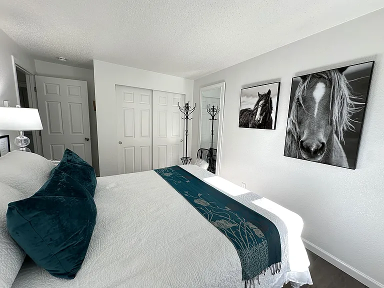 842 Phoenix St NE — Photo 22