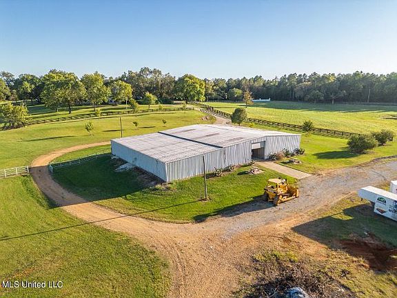 4th image of 1661 Allison Hardy Rd