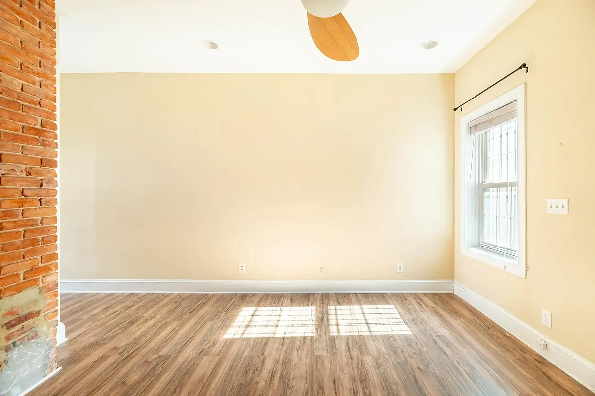 Building Photo - 1425 W St NW #D/H