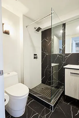 Rented by Lodger Corp | media 23