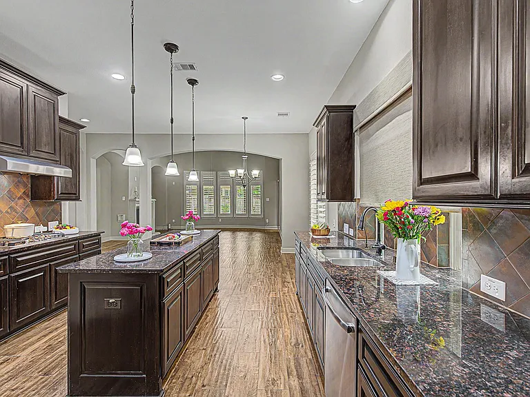 17430 Aberdeenshire Dr — Photo 10