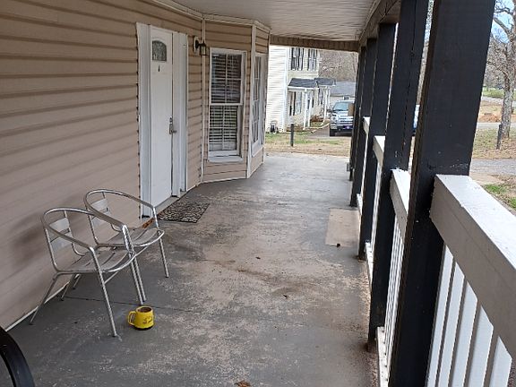 3rd image of 735 Sugar Valley Rd SW APT A