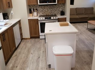 2946 Highcrest Rd #1, Saint Paul, MN 55113