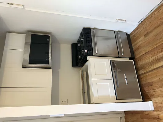 Rented by Waverly Realty Associates | media 4