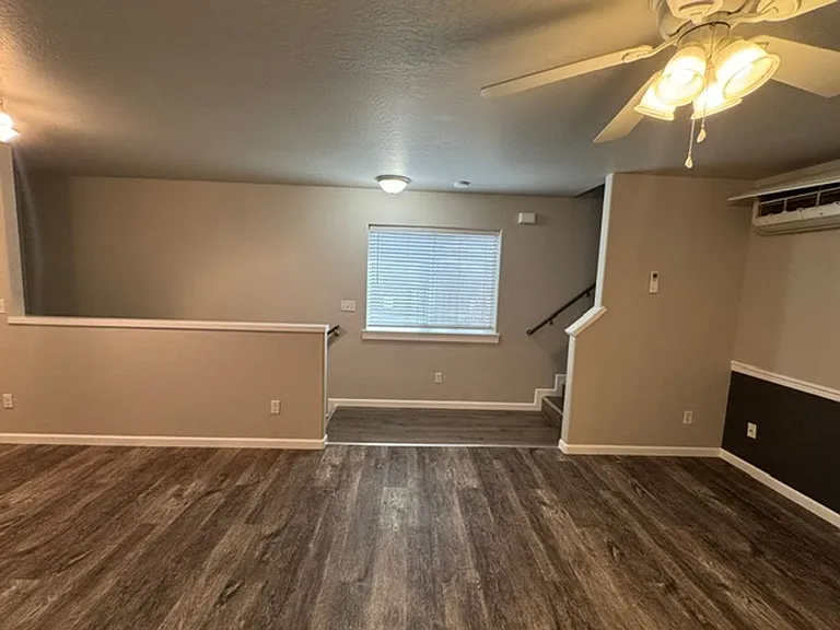 7833 Jacqueline Way — Photo 5