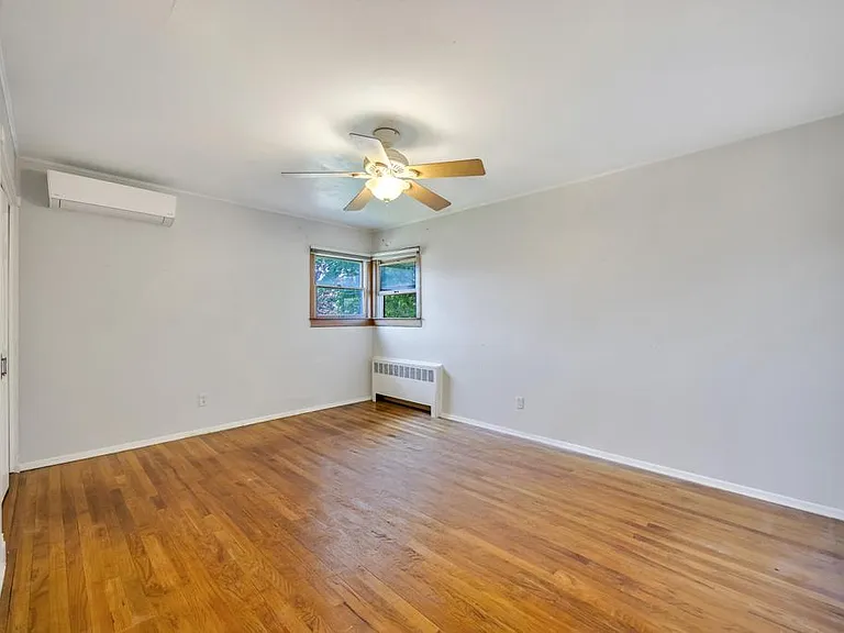 20 Switzerland Rd — Photo 17