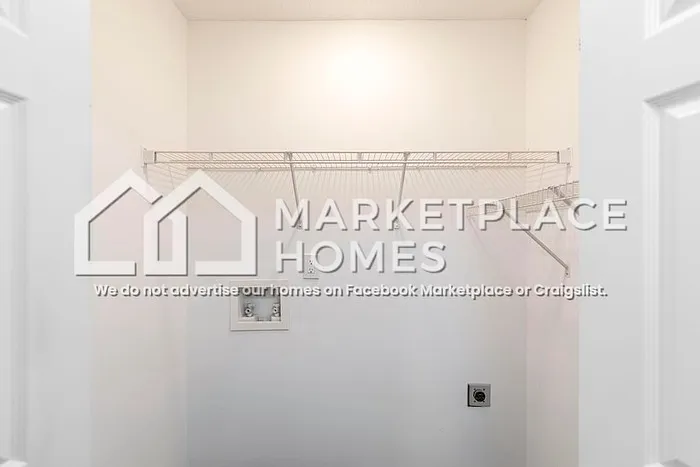 415 Covington Cv — Photo 11