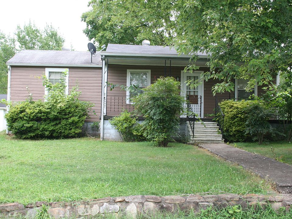 1st image of 220 Wagoner St