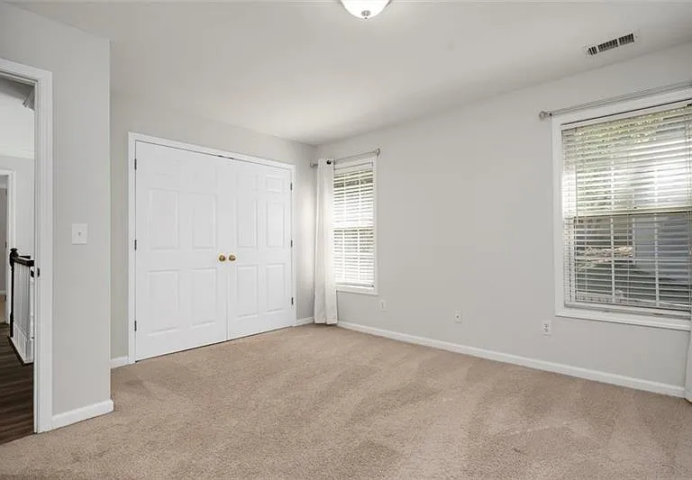 4220 Hunters Green Way NE — Photo 26