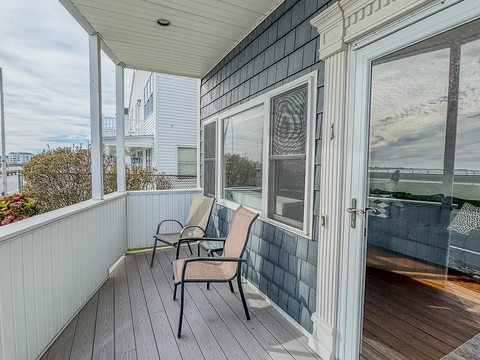 2 bed, 1411 sqft, $2,400 — Photo 3