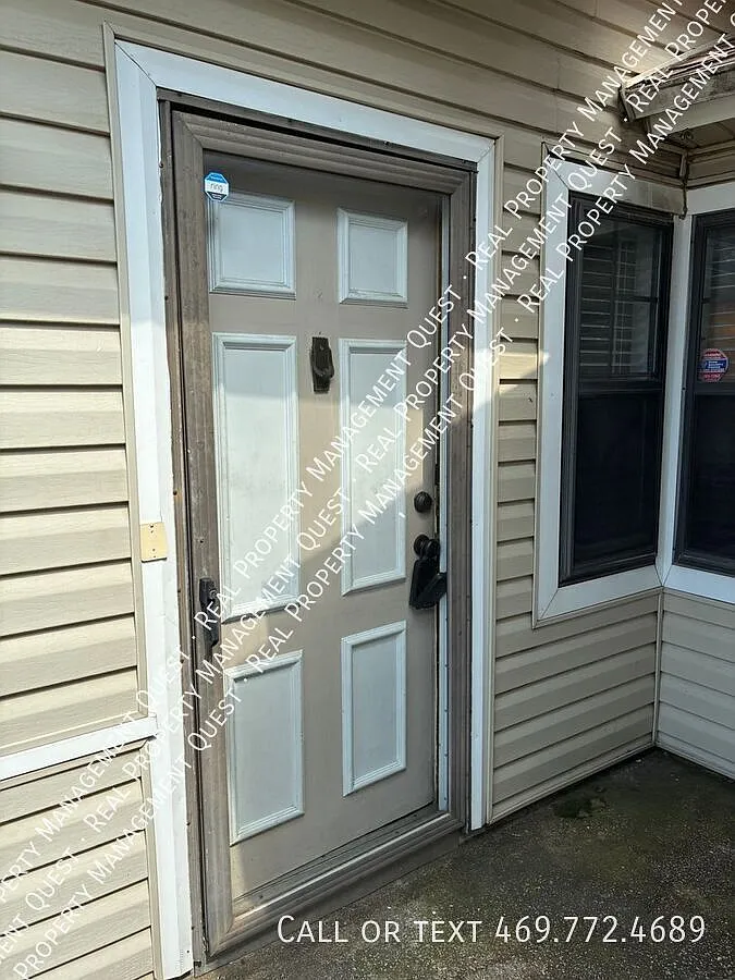 Charming 2BR/2BA duplex in Arlington, TX! — Photo 3