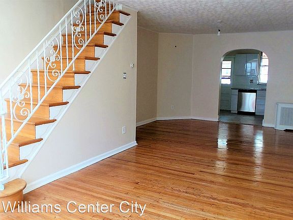 2nd image of 2828 Cantrell St