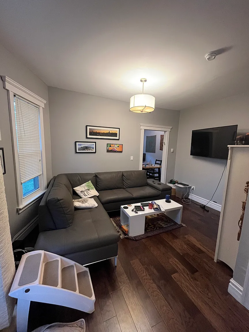 480 Vera Pl #1 photo 1