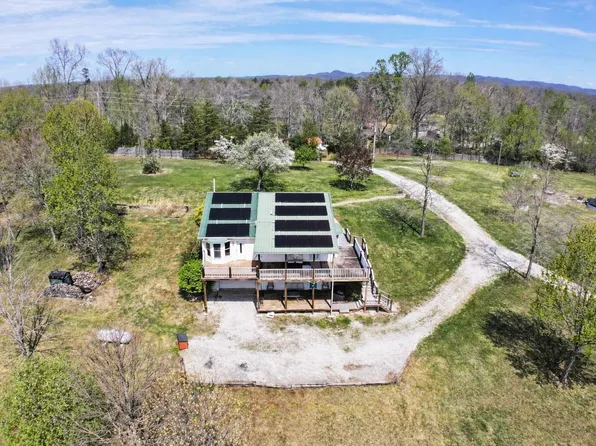 1440 Spout Springs Rd, Clay City, KY 40312