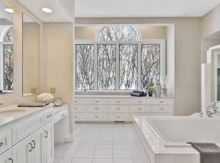 20625 Bayview Ct, Excelsior, MN 55331