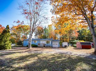 9561 Toni Trl, Interlochen, MI 49643